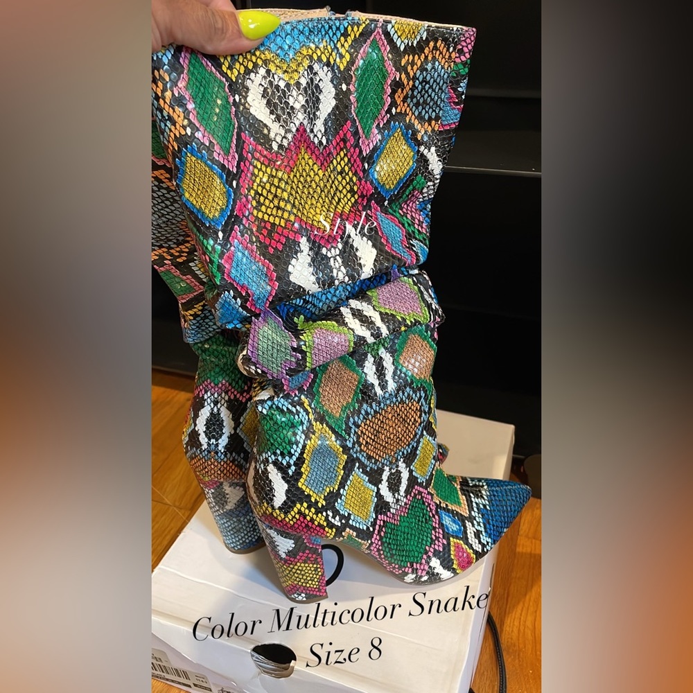 Multicolor snake